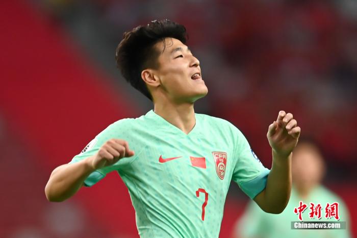 国足主场4-1击败新加坡终结五场不胜重燃进入世