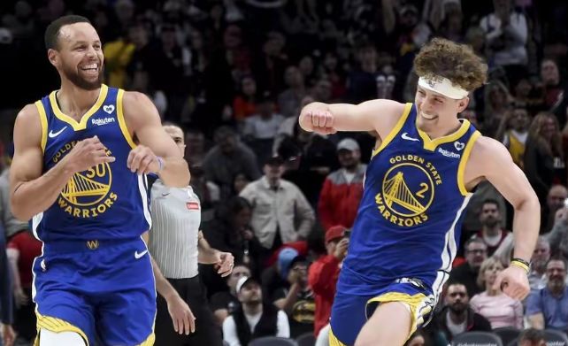 库里复出率队鏖战火箭 勇士末节反扑惜败