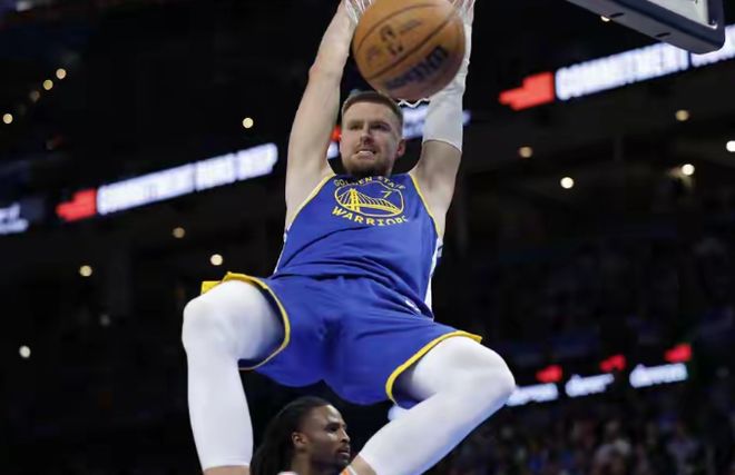 库里复出率队鏖战火箭 勇士末节反扑惜败